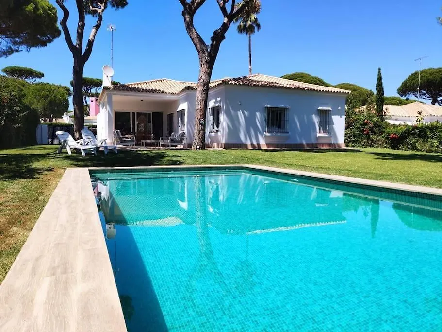 Holiday home Villa Escocia, Entre Pinares Y A Pie De Playa Roche Spain